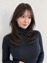 ディーエックス スリー(Dxxxx III)&nbsp;小顔ふんわりワンカールレイヤーカット 美髪韓国レイヤー小顔