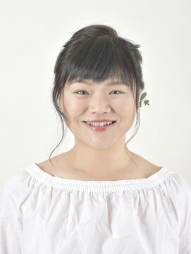 ラ リュエル(La ruelle) ゆるふわアップスタイル