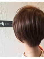 トリックスタンダードナチュラル(TRICK STANDARD Natural)&nbsp;なめらか質感イノセントショートボブ