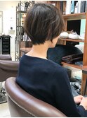 毛先パーマ耳かけネイビーカラーマニッシュショートフレンチボブ