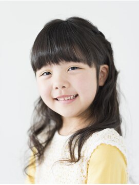 小学生 女の子 子供カット 肩下１０センチ軽め レイヤー くせ毛 L ヘアー リラックス 風香 Hair Relax のヘアカタログ ホットペッパービューティー