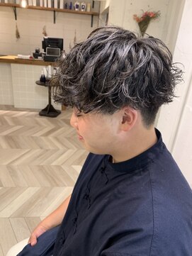 エルオム(EL.HOMME) 【YUKI】前下がりマッシュ×スパイラルパーマ×刈り上げ