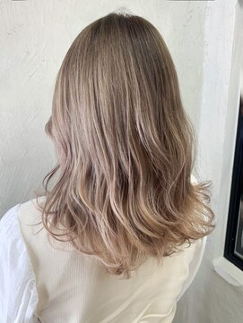 アイティー バイ アルバム 浦和店(IT by ALBUM) ホワイトベージュ_エアリーミディショートパーマ_ba311903