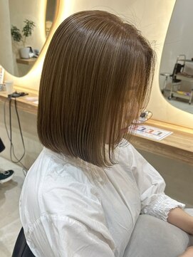 ヒビヲ(HIBIO) ショートボブイルミナカラーオージュアダブルカラーハイトーン