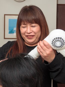 ヴェルディ(Verdy)の写真/【女性スタイリストのみ】落ち着いた空間でマンツーマン施術◇４０～５０代の大人女性向けサロン。