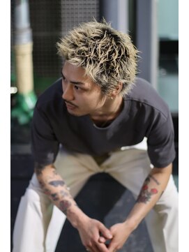 ルアウラフ(LUAU LOUGH) スパイキーショートInstagram/@taiyo19980626