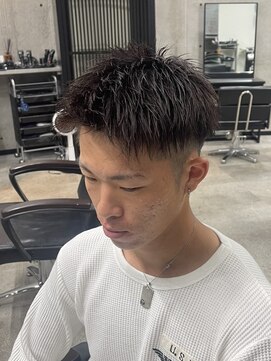 イーラ(era) ジェットモヒカン　刈り上げツイストスパイラル眉カット