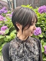 大人かわいい小顔ショートショートヘア30代40代50代白髪ぼかし