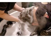 ―　頭皮や髪の汚れの除去はもちろん◎モイスチャーケアミストを使用し髪や心までうるおいを　―