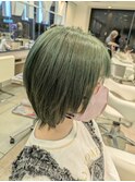 オリーブカラー