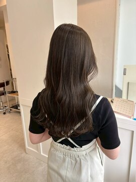 ヘアデザイン ソラ(Sola) ミディアムレイヤーカットベージュブラウン大人可愛い韓国風
