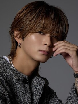 アクシー ヘアーアンドメイク(AXY HAIR&MAKE) 新宿フェザーパーマフェザーショートセンターパート10代20代