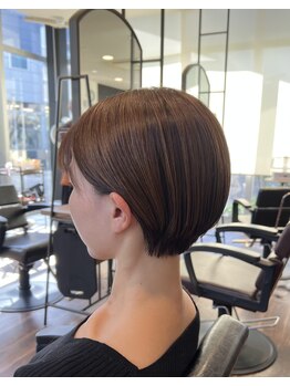 マンプスの写真/【清水】大人女性のためのグレイカラーを楽しめるサロン憧れのヘアスタイルを実現♪