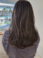 TREAT HAIR DESIGN 新鎌ヶ谷店 【トリート】【11/9 NEW OPEN（予定）】&nbsp;海外風レイヤー/ハイライト/レイヤーかっと/立体感感カラー
