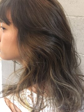 アンバースデー(UNBIRTHDAY) ミディアム/ピンクグレージュ/ハイライト/イルミナカラー