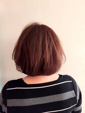 ロンド 銀座(Lond) この春オススメ、ピンクベージュショートボブ【担当 川上功介】