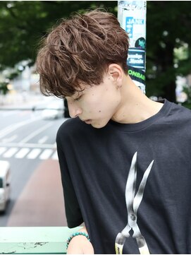 ネイビー(NAVY) 前下がりマッシュショートレイヤー スパイラルウェーブパーマ