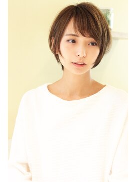 レウナ 外苑前(Reuna) 黒髪でも可愛いショートボブ　大人可愛い小顔ショート