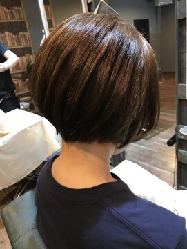 ヘアーデザイン ディードット(Hair design D.) 大人ボブ