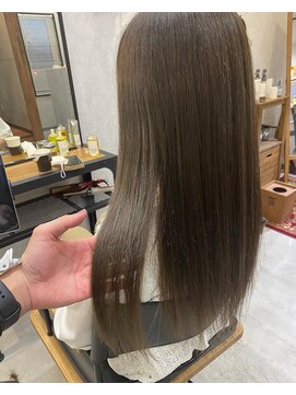 ヌーク(nuuk) グレージュカラー