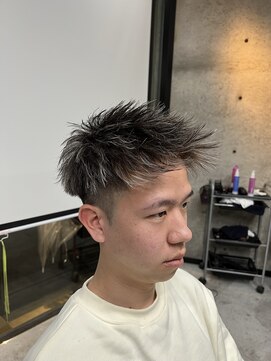 イーラ(era) ホワイトメッシュジェットモヒカン短髪刈り上げ束感