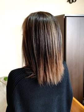 ヘアーメイク ドット(HairMakeDOT) 立体的ハイライト