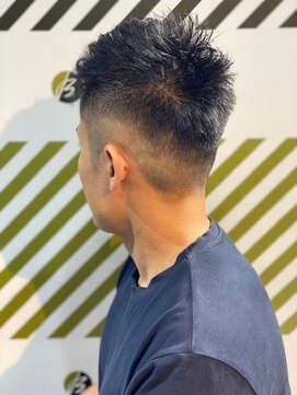 バーバーバー 四谷(BARBER-BAR) ワンセクションアップバンクショート