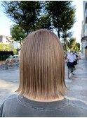 スモーキーベージュ