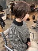 ベージュカラーショートスタイル