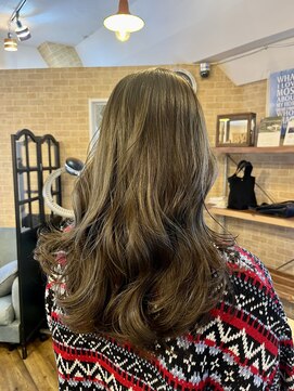 ジェナ(Jena) 柔らかオリーブベージュ