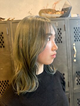 アチーブリス(achieve Liss) 透明感抜群◎オリーブグレージュカラー無造作セミロング