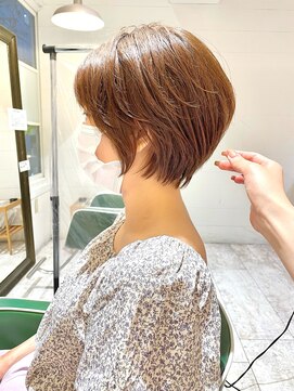 ヘイリー(HAILEY) 【大人ショートカット】ひし形ショートボブ前髪あり20代30代40代
