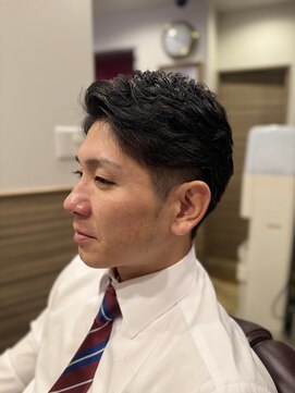 銀座マツナガ 神田店 30代40代大人爽やかツーブロック刈り上げワンカールパーマ