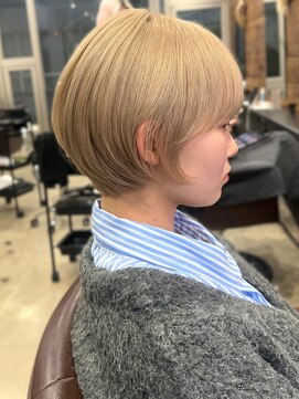 ローレンアンドパレード 並木坂店(Lauren&Parade) ショートボブ　抜きっぱなしブロンド　似合わせカット　小顔