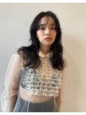 抜け感フェミニンウェーブスタイル