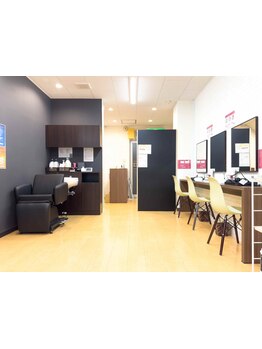 【名古屋市/本陣】根元染め（リタッチ）も全体染めも◎カラー専門店だから、お手頃価格×短時間でキレイに!