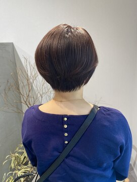 シスイ(sisui) ショートボブ/ツヤブラウンカラー