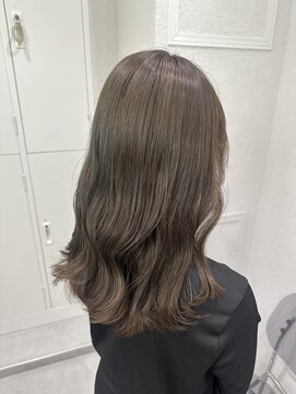 イア バイ ジーナ 渋谷(IA by Zina) ミルクティーベージュ！