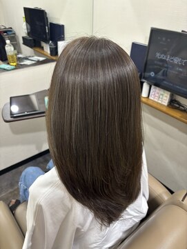 ベルポ(Bellpo) 大人グレージュカラー×白髪ぼかしハイライト　髪質改善/浦和