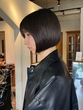 ラーサ(LaHzA) 大人ショートボブ前下がりひし形ボブ/ビビビ祭