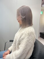 リノ(RLINO)&nbsp;【名古屋/栄】ボブカット/ブリーチ/グレー