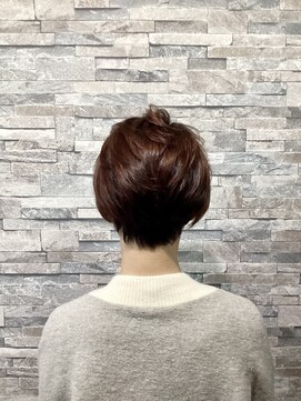 ヴィソップ(V.S.O.P) ハイライト白髪ぼかしでふんわりショート