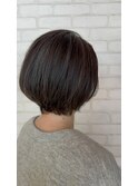 20代30代ハイライト前下がりショートボブ