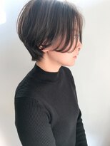 リアン ヘア ライム 豊橋(lien.hair rhyme)&nbsp;前下がりクールショート 大人ショートボブ センターパート 30代