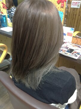 ユートピア(U topia) インナーグレージュカラー