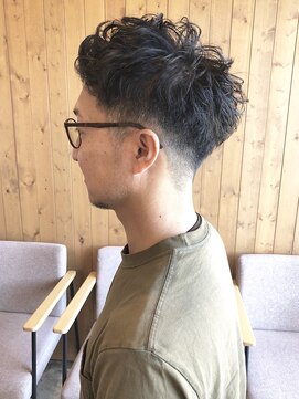 マルディノ(maldino) クセ毛がナイス！低めの刈り上げでバックに奥行きのあるショート