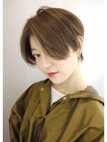 【morio 原宿】黒髪前下がりショート　ハンサムショート
