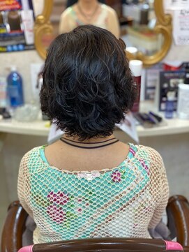 美容室 ティンカーベル ゆるふわパーマヘア