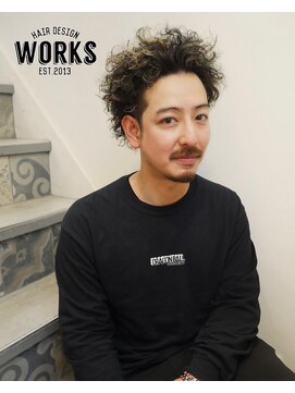 ワークス ヘアデザイン(WORKS HAIR DESIGN) カールツイストメンズパーマ　ハイライトベージュカラー