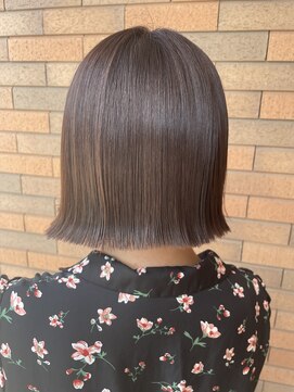 ロエネ(LOENE) 【ルイstyle】愛され★ちゅるん♪切りっぱなしボブ